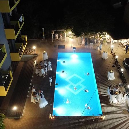 Casa Del Mar Hotel Kvariati Buitenkant foto