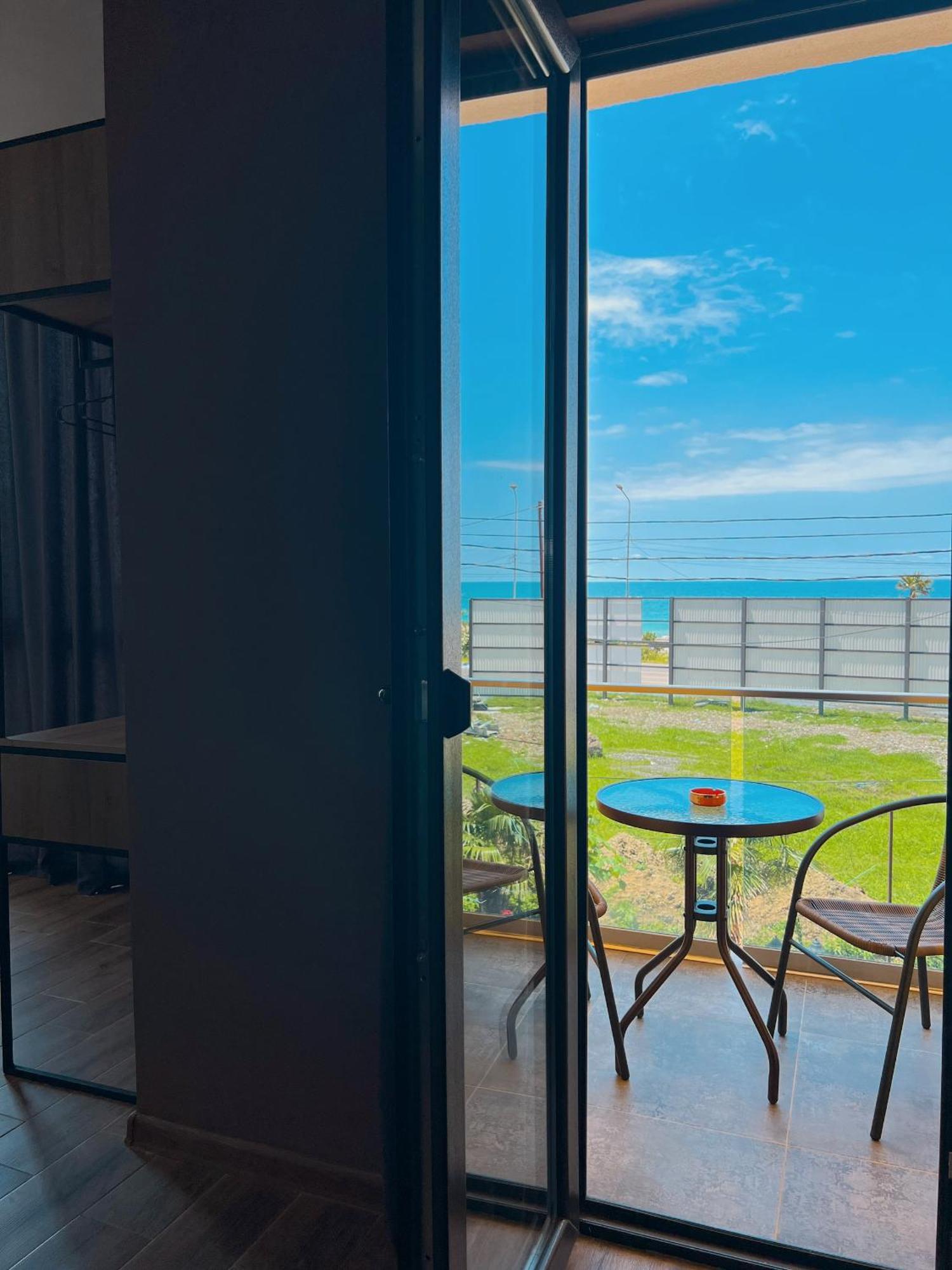 Casa Del Mar Hotel Kvariati Buitenkant foto